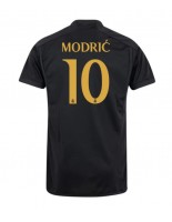 Real Madrid Luka Modric #10 Kolmaspaita 2023-24 Lyhythihainen